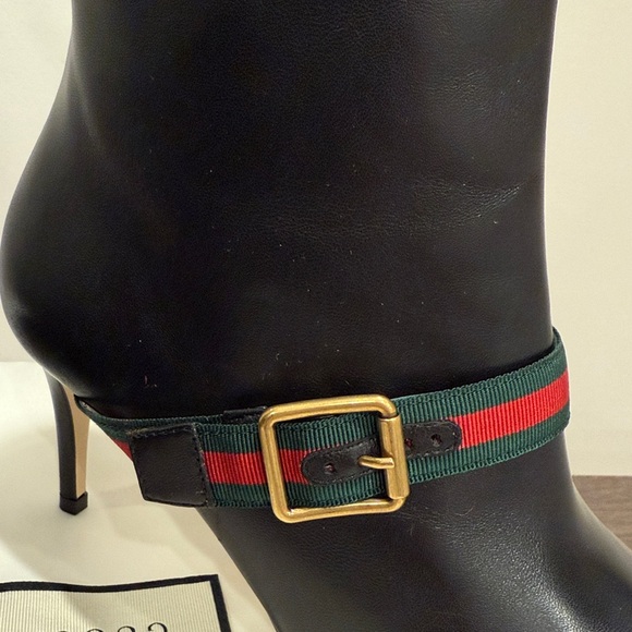 New. Gucci Black and Red Stripe Bag with Cream Dust Cover. Authentic. Size 38.5 - Picture 3 of 13